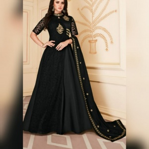 Tapasaya Gowns (Black)